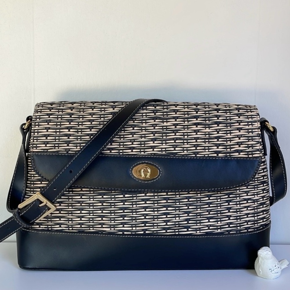 Etienne Aigner Shoulder Bag